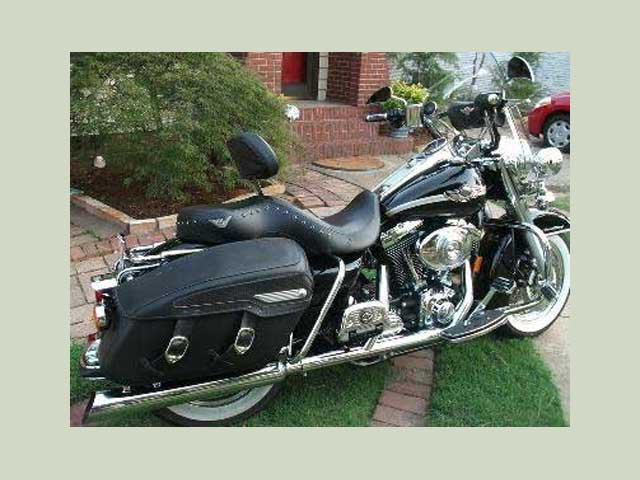 2003 Harley touring bike