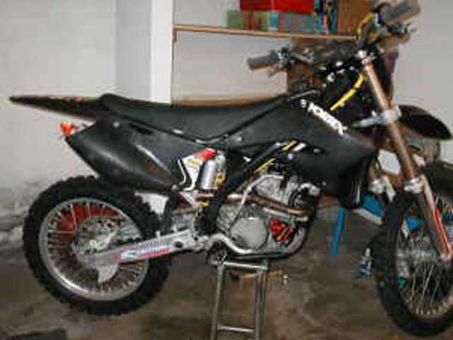 2004 RMZ250