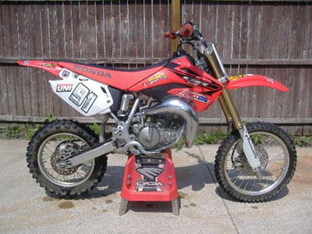 2005 CR85R