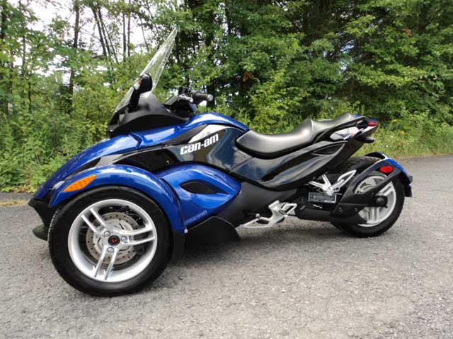 2010 Can Am Spyder trike