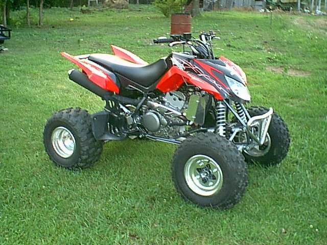 Nice Arctic Cat DVX400